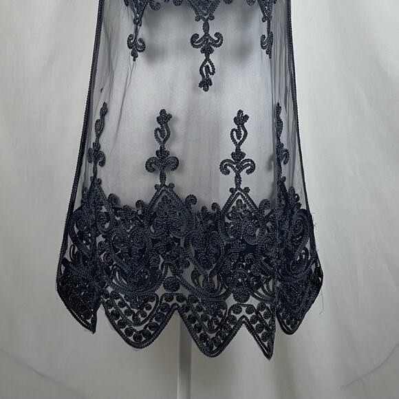 Pretty Angel Gray Lace Sheer Embroidered Fairy Whimsical Tunic Top NWT Size M - Picture 3 of 10